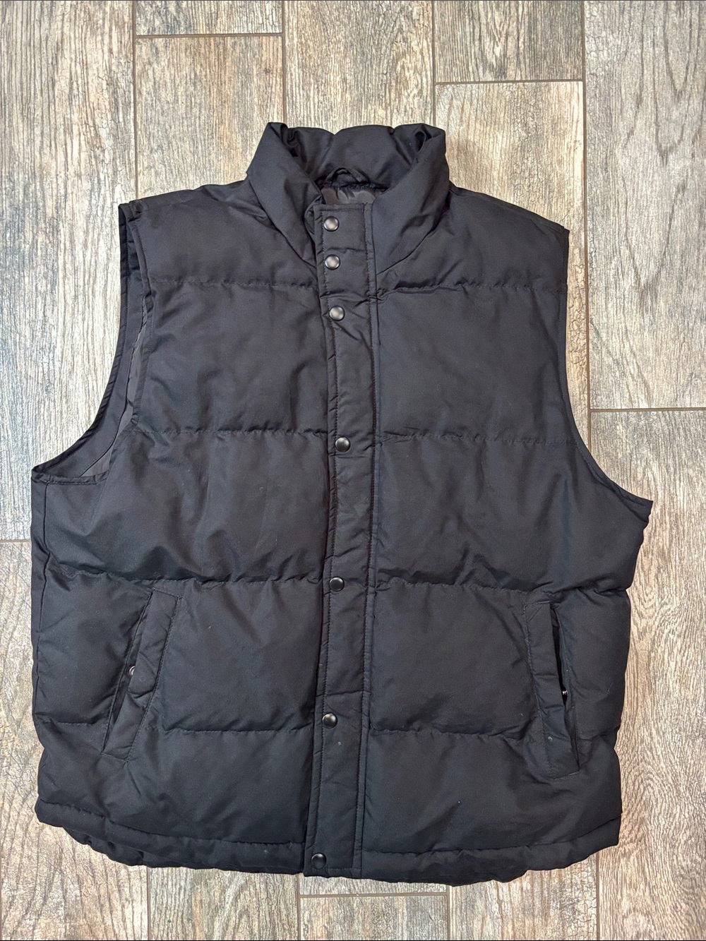 Men's Black Puffer Vest - Classic Quilted Sleeveless Jacket